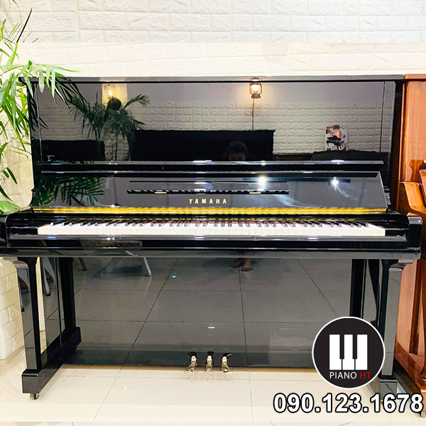 Yamaha U30BL