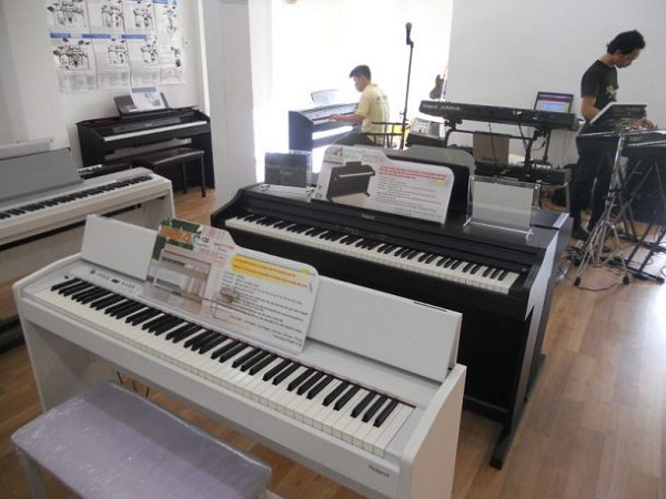hoc piano hay organ